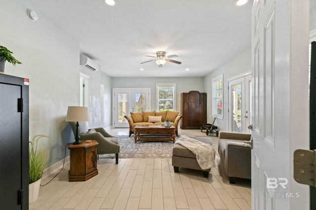 18818 James Road, Gulf Shores, AL 36542