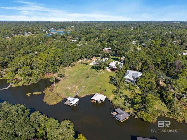 18818 James Road, Gulf Shores, AL 36542