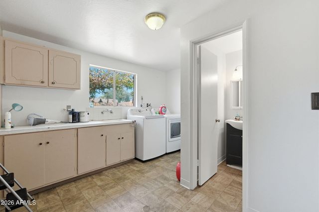 1114 E 9th Place, Casa Grande, AZ 85122