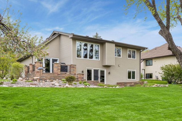 5679 Erik Lane, Shoreview, MN 55126