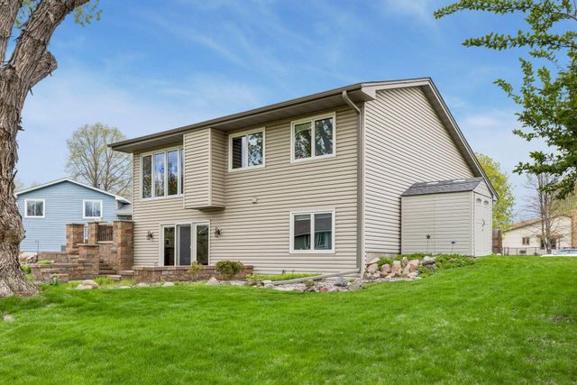 5679 Erik Lane, Shoreview, MN 55126