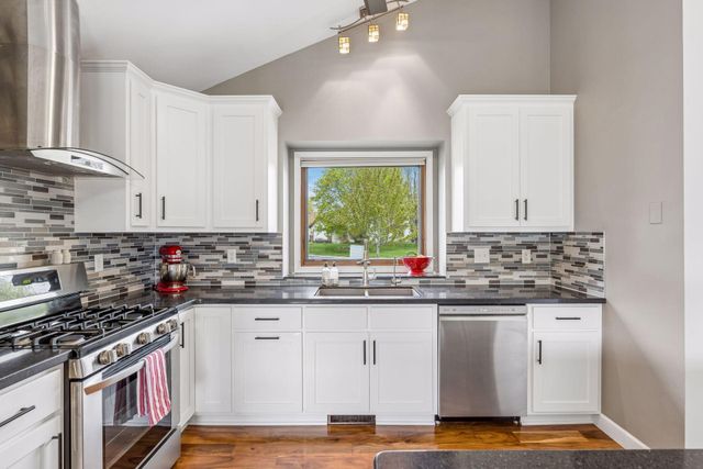 5679 Erik Lane, Shoreview, MN 55126