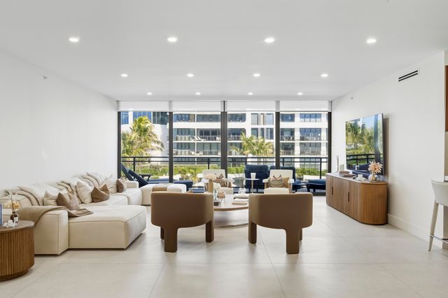 3100 S Ocean Boulevard 201s, Palm Beach, FL 33480