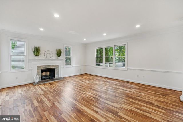 4 YELLOW PLUM CT, Rockville, MD 20850