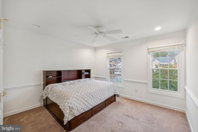 4 YELLOW PLUM CT, Rockville, MD 20850