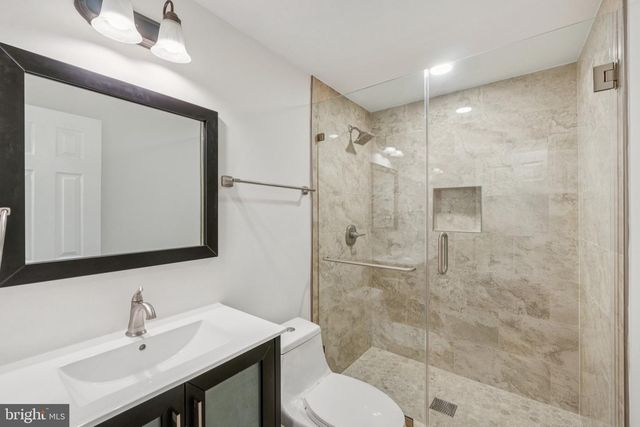 4 YELLOW PLUM CT, Rockville, MD 20850