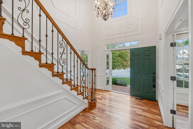 4 YELLOW PLUM CT, Rockville, MD 20850