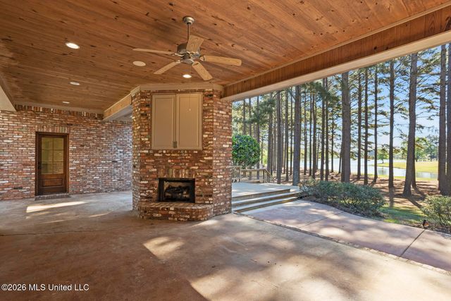 105 Livingston Drive, Madison, MS 39110