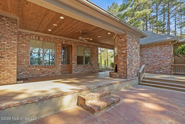 105 Livingston Drive, Madison, MS 39110