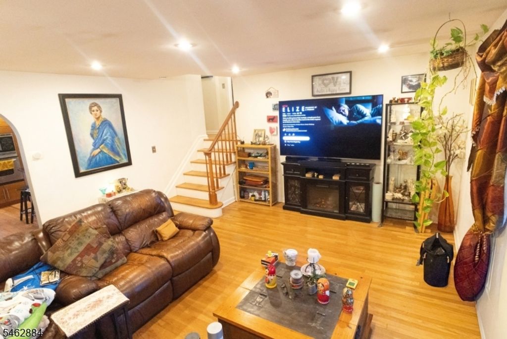 74 Raritan Rd, Linden City, NJ 07036 — photo 4