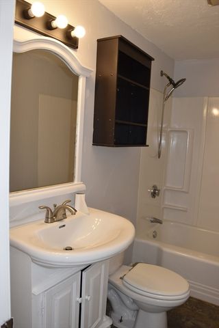 796 Charlton Street, Southbridge, MA 01550