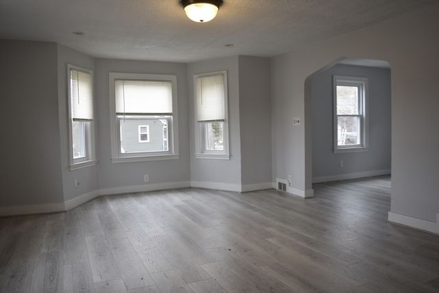 796 Charlton Street, Southbridge, MA 01550