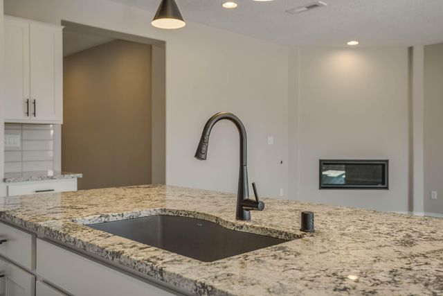 942 Lazuli Road SE, Rio Rancho, NM 87124