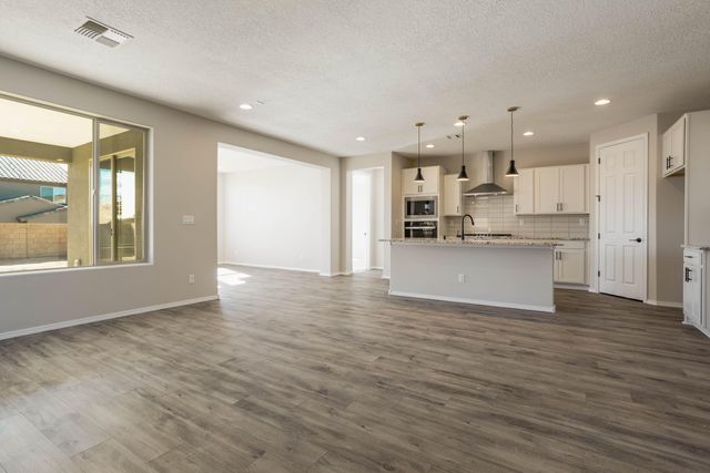 942 Lazuli Road SE, Rio Rancho, NM 87124