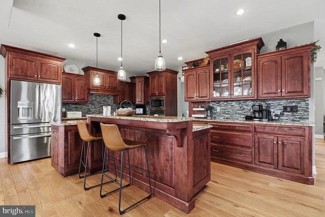 1007 WYOMING CIR, Lincoln University, PA 19352