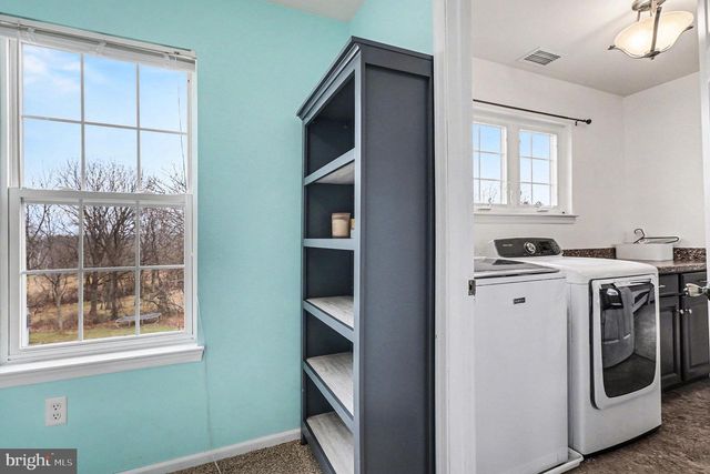 1007 WYOMING CIR, Lincoln University, PA 19352