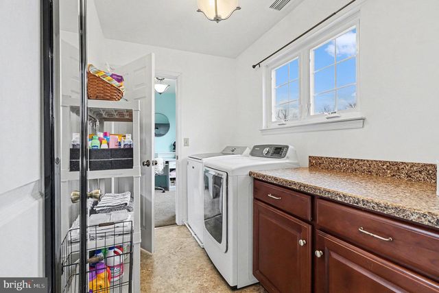 1007 WYOMING CIR, Lincoln University, PA 19352