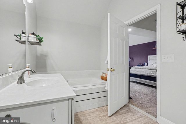 1007 WYOMING CIR, Lincoln University, PA 19352