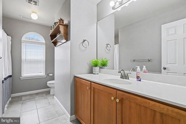 1007 WYOMING CIR, Lincoln University, PA 19352