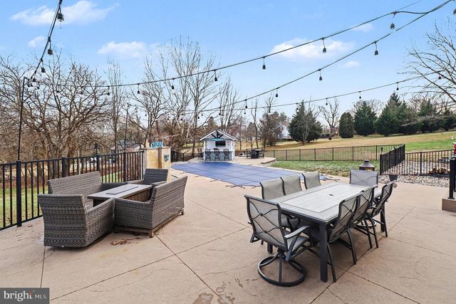 1007 WYOMING CIR, Lincoln University, PA 19352