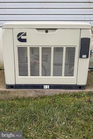 1007 WYOMING CIR, Lincoln University, PA 19352