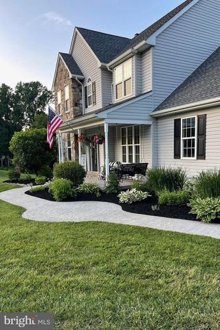 1007 WYOMING CIR, Lincoln University, PA 19352