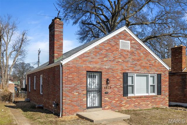 6823 Julian Avenue, University City, MO 63130