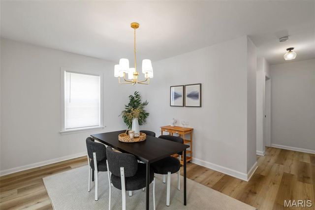 6823 Julian Avenue, University City, MO 63130