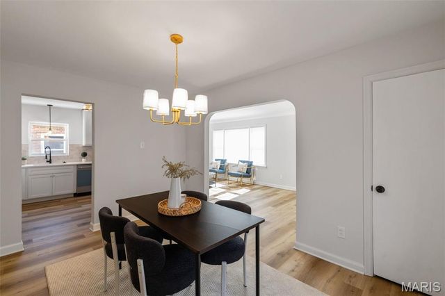 6823 Julian Avenue, University City, MO 63130