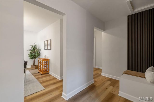 6823 Julian Avenue, University City, MO 63130