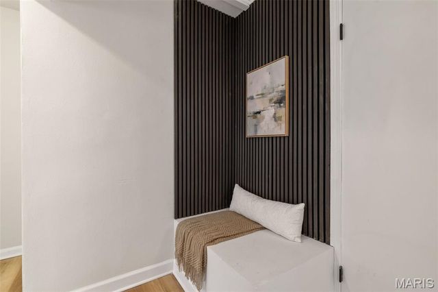 6823 Julian Avenue, University City, MO 63130