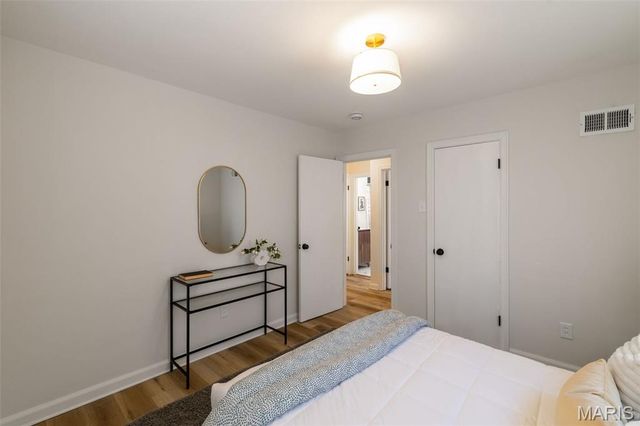 6823 Julian Avenue, University City, MO 63130