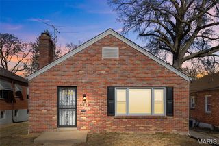 6823 Julian Avenue, University City, MO 63130