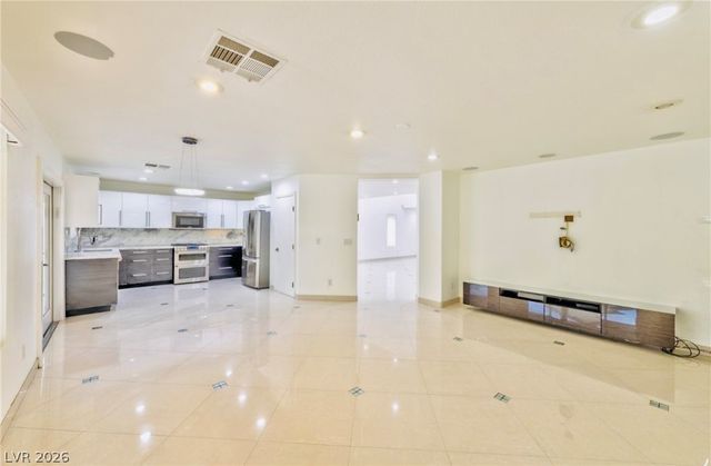 9845 Via Delores Avenue, Las Vegas, NV 89117