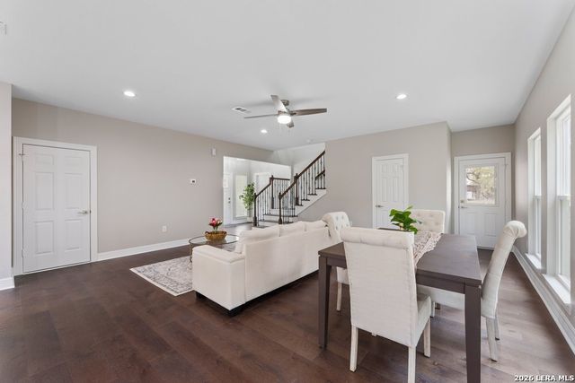 1090 Arcadia Dr, Canyon Lake, TX 78133