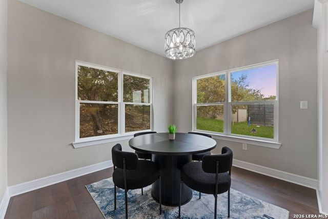 1090 Arcadia Dr, Canyon Lake, TX 78133