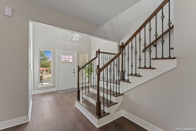 1090 Arcadia Dr, Canyon Lake, TX 78133