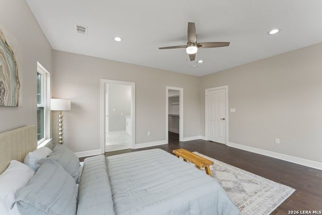 1090 Arcadia Dr, Canyon Lake, TX 78133