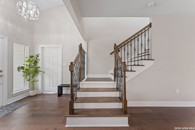 1090 Arcadia Dr, Canyon Lake, TX 78133