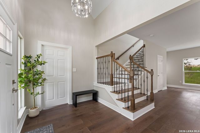 1090 Arcadia Dr, Canyon Lake, TX 78133