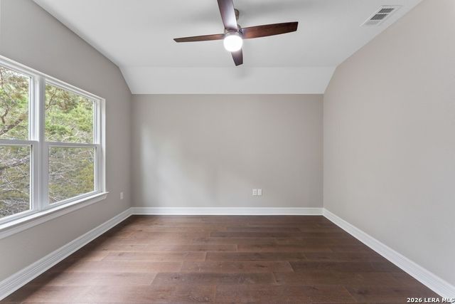 1090 Arcadia Dr, Canyon Lake, TX 78133