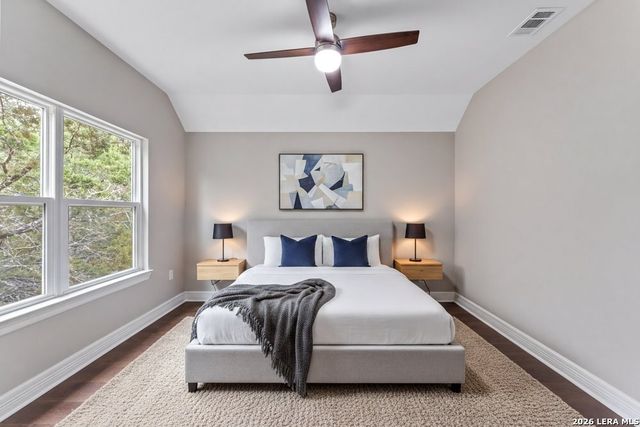 1090 Arcadia Dr, Canyon Lake, TX 78133