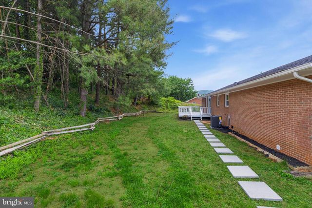 210 S SHENANDOAH AVE, Front Royal, VA 22630