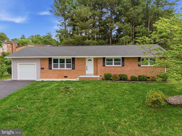 210 S SHENANDOAH AVE, Front Royal, VA 22630