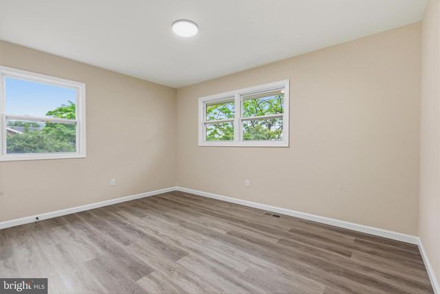 210 S SHENANDOAH AVE, Front Royal, VA 22630