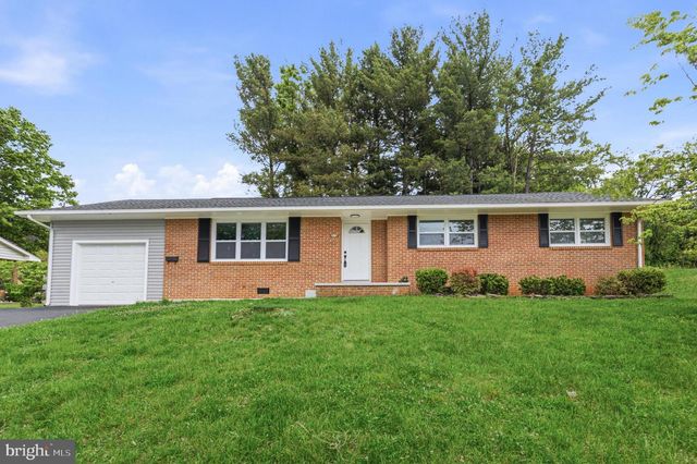 210 S SHENANDOAH AVE, Front Royal, VA 22630