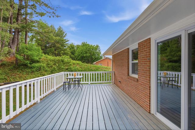 210 S SHENANDOAH AVE, Front Royal, VA 22630