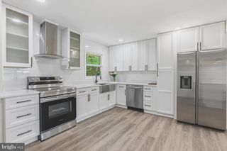 210 S SHENANDOAH AVE, Front Royal, VA 22630