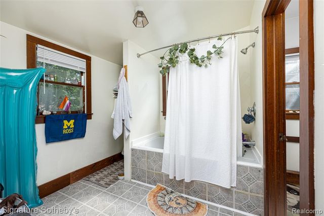 711 Granger Avenue, Ann Arbor, MI 48104