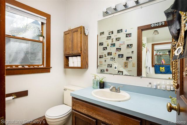 711 Granger Avenue, Ann Arbor, MI 48104